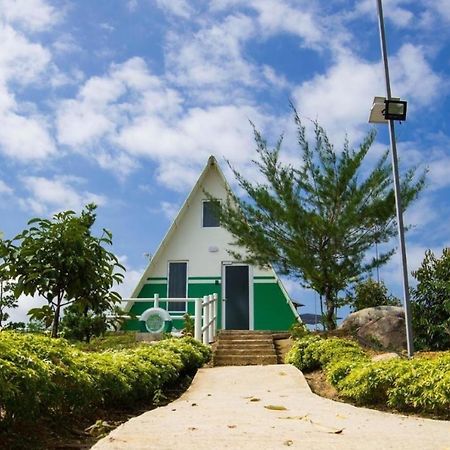 Durian Ecolodge Тампін Екстер'єр фото